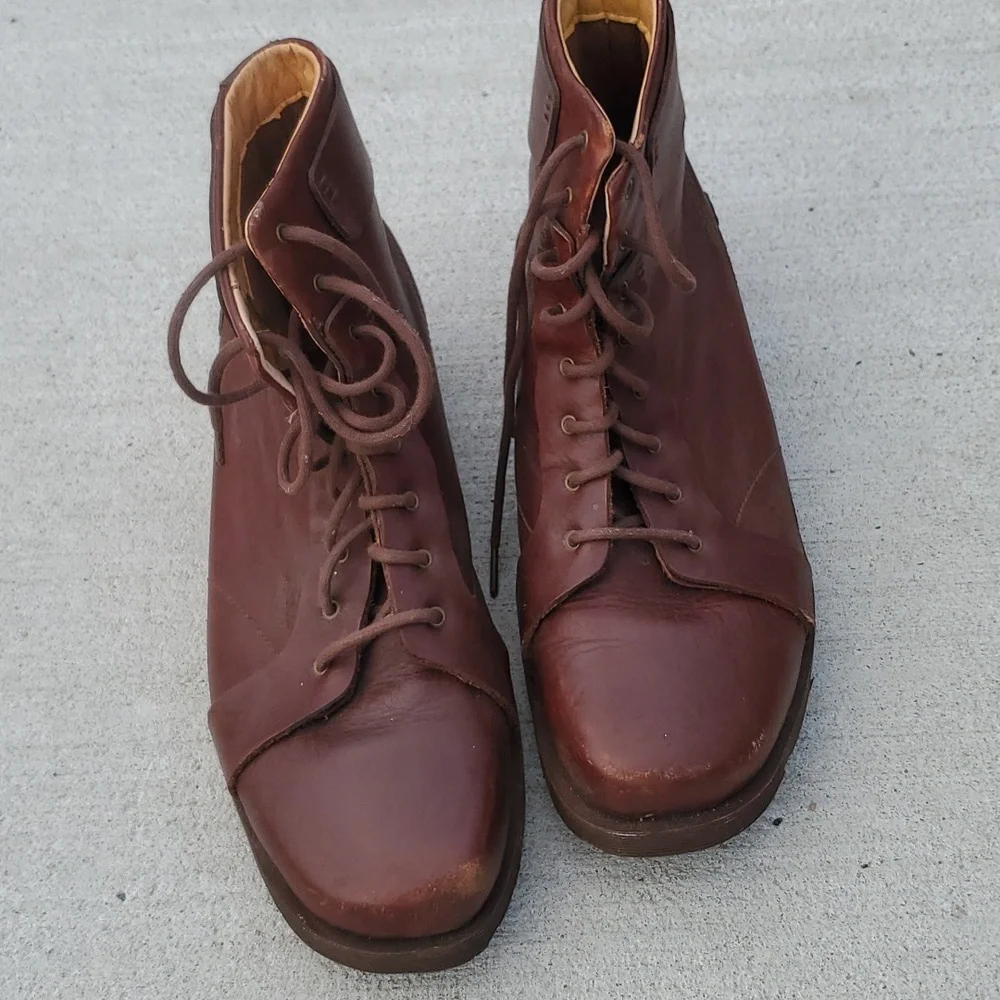 Men's Brown Leather Lace-Up Boots